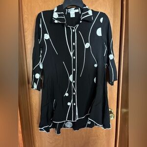 Feratelli Women’s Black Button-Front Tunic with White Abstract Artsy Dot Print S